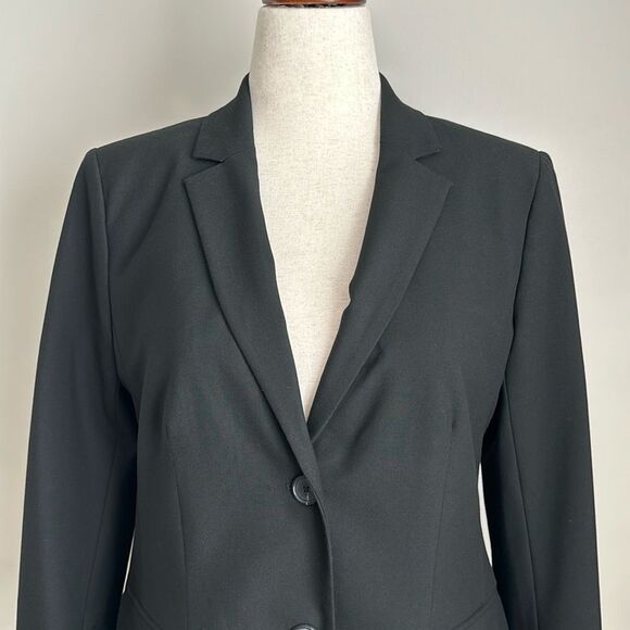 Ann Taylor Women’s Single-breasted Black 2 Buttons Blazer Office Size 8 EUC - Picture 3 of 12